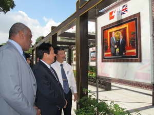 นิทรรศการภาพถ่าย“ความสัมพันธ์เวียดนาม– อังกฤษ จากอดีตมุ่งสู่อนาคต”